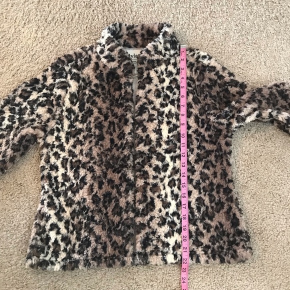 dylan long sleeve faux fur jacket leopard print - Picture 10 of 12